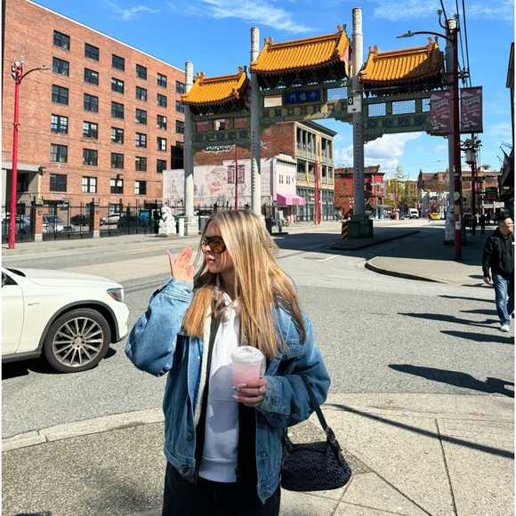 Meet your Posher, Jadyn - Picture 1 of 1